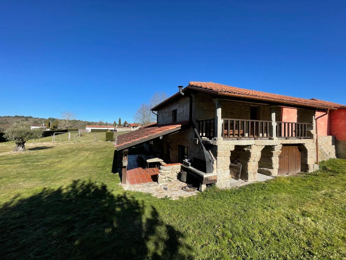 Casa De Campo Con Piscina, Entera O Por Habitaciones Amoeiro Kültér fotó